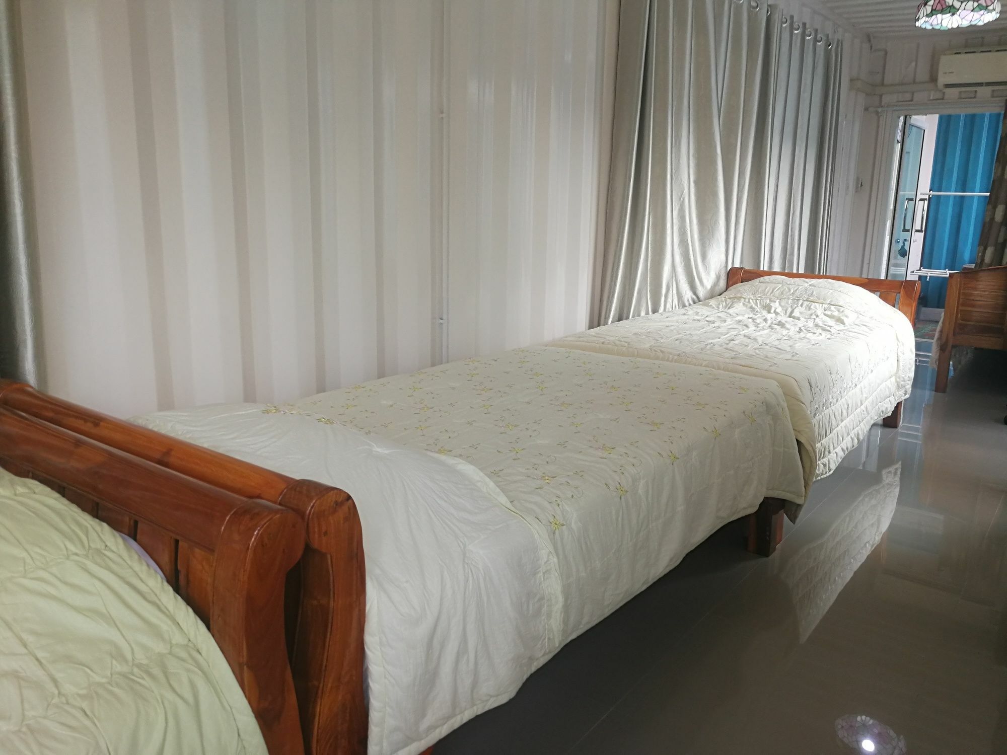 Farsai Homestay Lop Buri Esterno foto